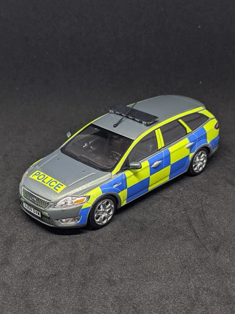 🇬🇧 Emergency Services Decal for Ford Mondeo Estate (3rd Gen) Models