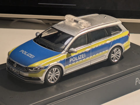 🇩🇪 German Emergency Services Decal for Volkswagen Passat Variant (B8) Models