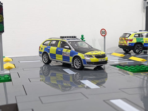 🇬🇧 Emergency Services Decal for Skoda Octavia Combi (3rd Gen) Models